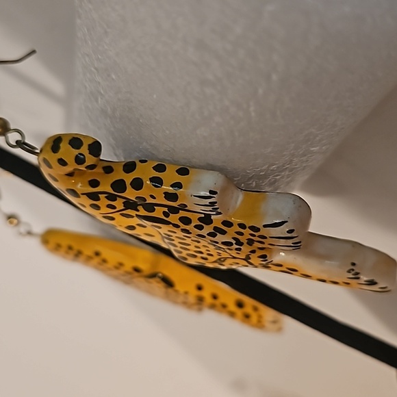 LEOPARD Paper Mache or wood Handpainted Pierced Earrings - Picture 3 of 4